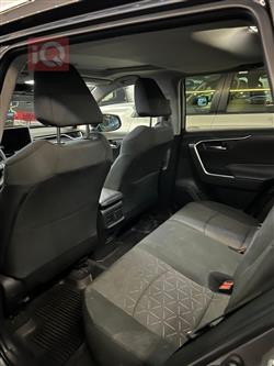 تۆیۆتا ڕاڤ 4